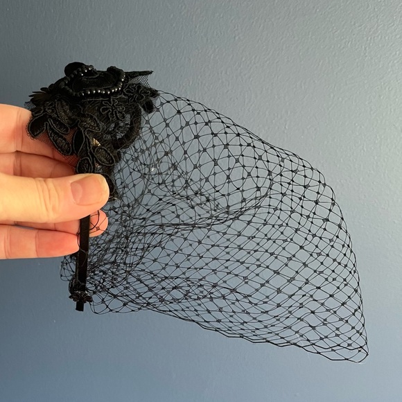 COPY - Fascinator - Picture 3 of 3